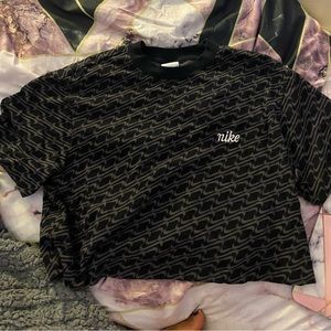 Nike Crop Top